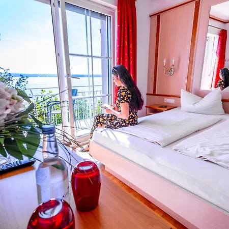 호텔 Seehotel Zur Muenz 미르스부르크