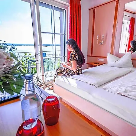 酒店 Seehotel Zur Muenz 梅尔斯堡
