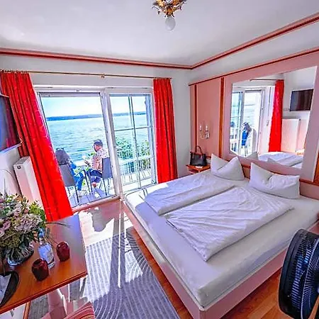 Отель Seehotel Zur Muenz 3*