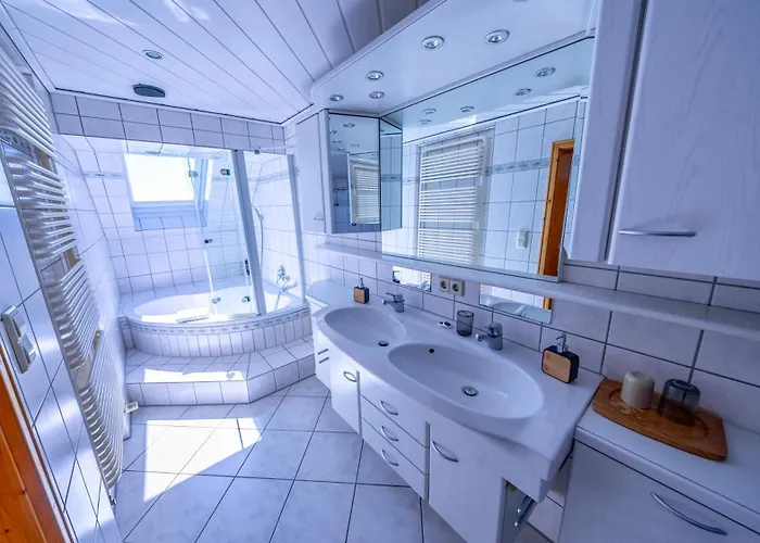 酒店 Seehotel Zur Muenz 3*