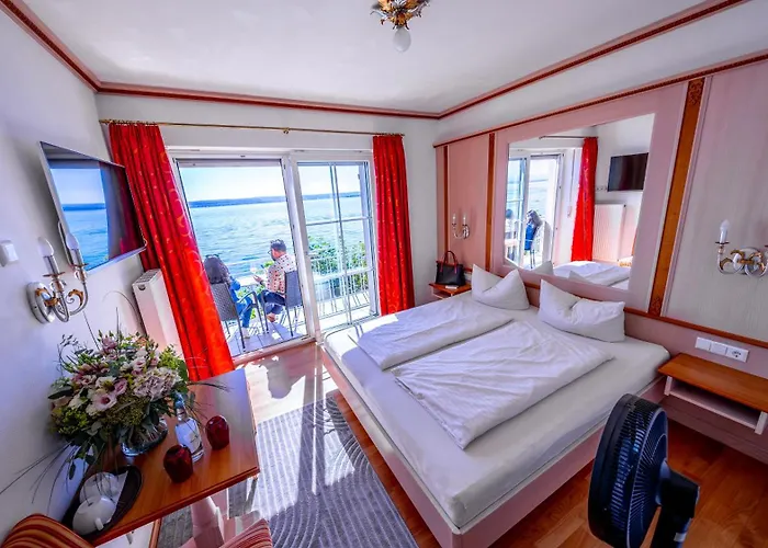 酒店 Seehotel Zur Muenz 3*